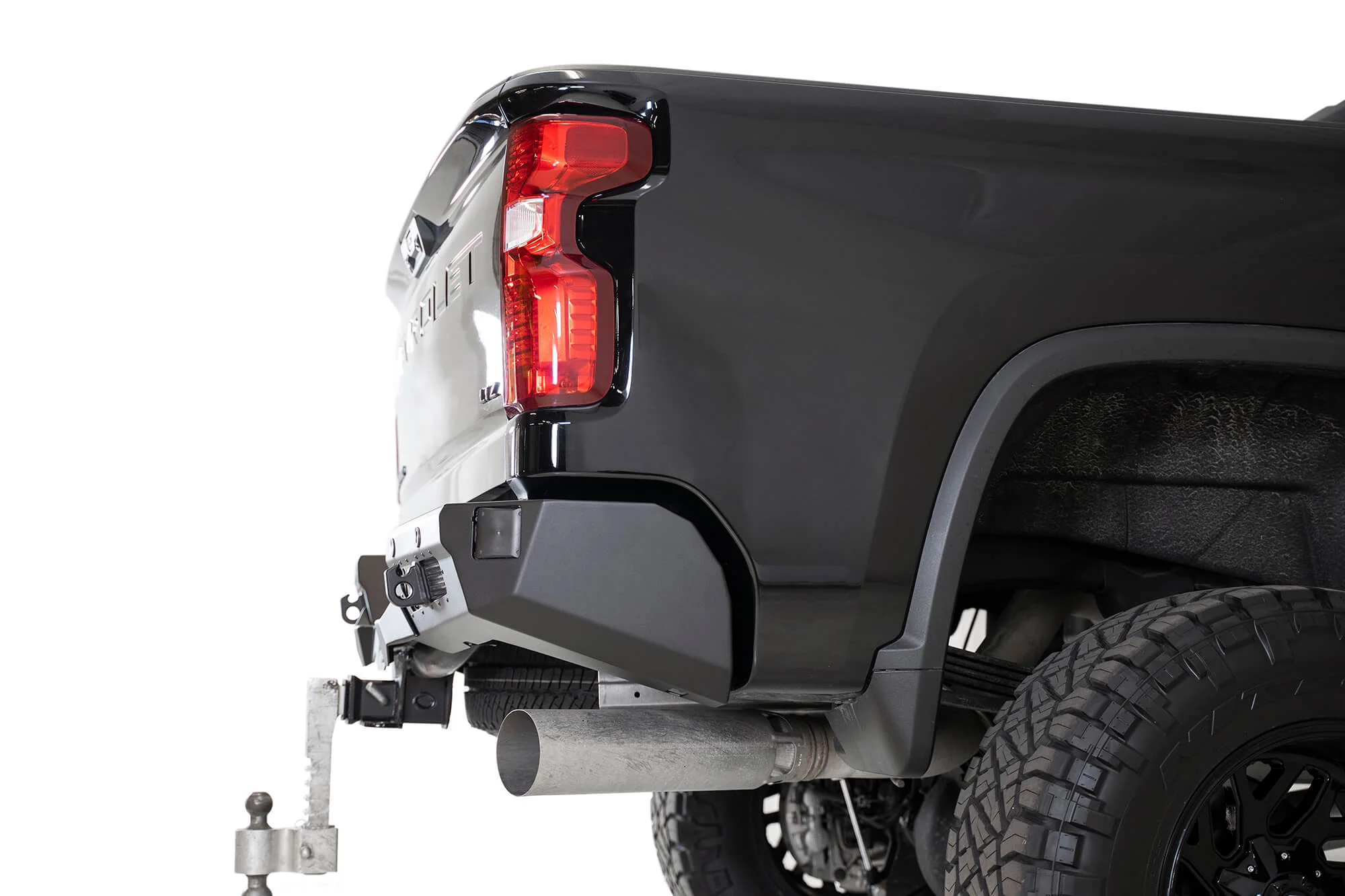 Addictive Desert Designs Chevrolet Silverado Bomber Rear bar 2020-2023 - Image 3