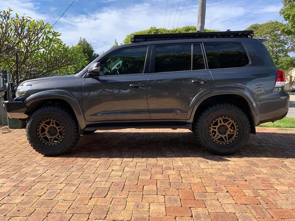 Bushwacker Flares suitable for Toyota Landcruiser 200 series 2007 - 2021 - Image 3